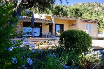 Image de Magnifique villa vue mer, au calme, piscine, jardin, terrasses, 450m de la plage
