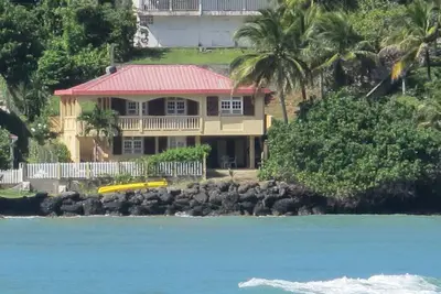 Villa T4  pieds dans l'eau Tartane  la caravelle Martinique wifi, kayak gratuit