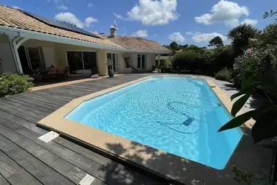 Image de Villa classée 4 étoiles piscine, quartier très calme, 6 mn Dune Pilat et plage