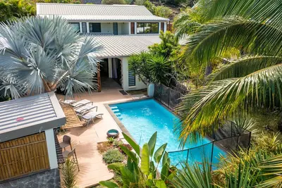 Image de Single storey villa with heated pool in tropical garden in St-Gilles les Bains