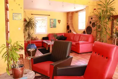 Image de Charmante maison familiale et son joli jardin