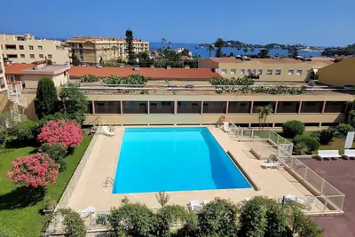 Image de Beaulieu centre, 3 pièces, calme vue mer terrasse clim parking wifi, 300m plages