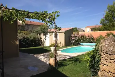 Image de Villa de plain-pied avec jardin clos et piscine, Provence