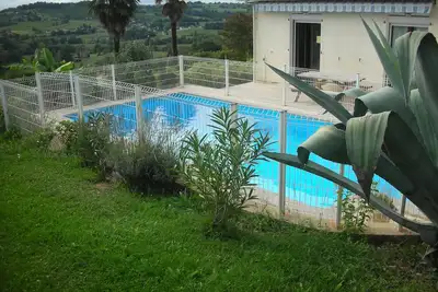 Image de Piscine privée - Vue panoramique Pyrénées