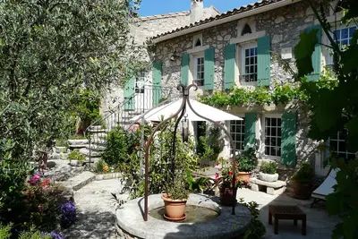 Image de Location vacances maison piscine Orgon Ls1-117.