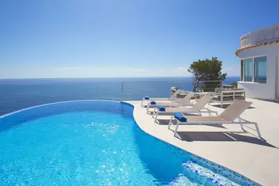 Image de Luxury Villa front of the sea for 8 Persons