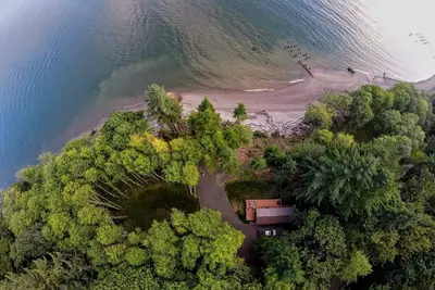 Image de La cabane Coho est située dans le village de pêcheurs historique de Pillar Rock.
