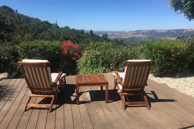 Image de Évadez-vous à Sonoma, des vues incroyables, isolé et un terrain de Pickle Ball privé!