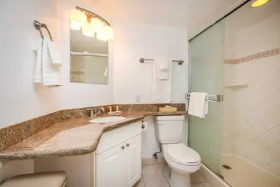 Image de Ilikai 1223 City / Mountain Views 2 lits doubles, canapé-lit