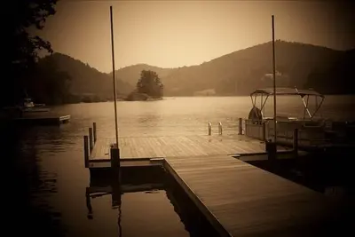 Image de Maison de montagne au bord du lac