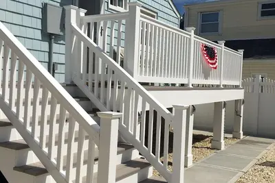 Image de Cette belle maison vous attend. . . . . . Venez profiter de la côte du maillot. . .