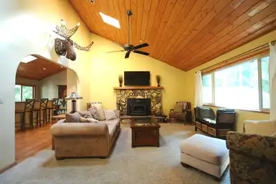 Image de Wicker Moose Manor - Une maison de montagne spacieuse facilement accessible!