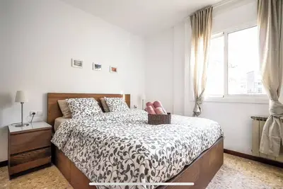 Image de Grand appartement pour 8 à 15 'de la Sagrada Familia