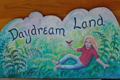 Image de Retraite \"Daydream Land\" sur l'historique Kilcher Homestead, en Alaska