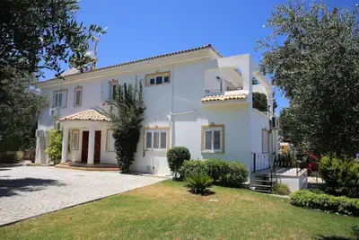 Image de Villa avec piscine privée et vue sur la mer imprenable panoramique