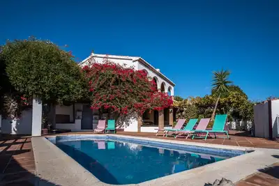Image de Une superbe finca et cortijo maintenant avec un rabais de 20% et une vue sur la Méditerranée
