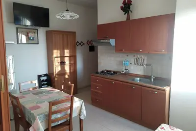 Image de Troisième étage côté montagne -Vada (Li) 450 mètres mer bel appartement sur la côte