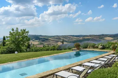 Image de Maison de campagne avec piscine privée