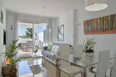 Penthouse Apartment, Galera Sun