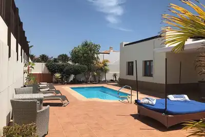 Image de Villa avec piscine privée chauffée