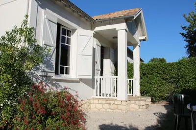 Image de A 5 minutes des plages maison à la campagne avec aire de jeux pour enfants