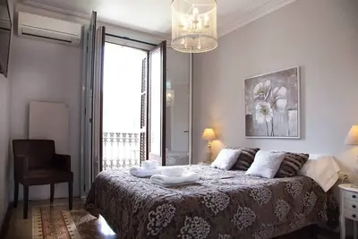 Image de Moderne et centré… près de La Pedrera