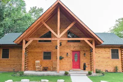 Image de Spacieuse cabine 1-2 chambres près de Branson / peut accueillir jusqu'à 6