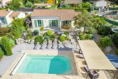 Image de Villa Climatisee Avec Piscine Entre Mer Et Montagne!