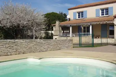 Image de Villa familiale exposée plein Sud avec vue sur la garrigue