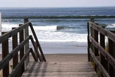 Image de Fabuleux Monterey Beach House pour tous les goûts!