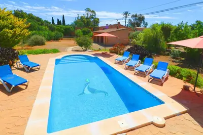 Image de Can Cova, Wi-fi, piscine, jardin, à 5 minutes de la plage de Cala Llombards