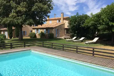 Image de Beautiful farmhouse in the Luberon