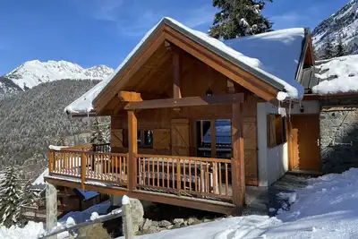 Image de Chalet de luxe indépendant pour 10 personnes rénové sur les pistes de ski à Oz / Alpe d'Huez