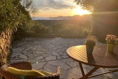 Image de Gigaro • maison avec vue imprenable sur la mer + terrasse - près de Saint-Tropez