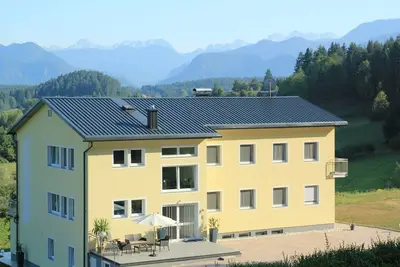 Image de Détente, Paix, Soleil, Montagnes, Notre Propre Plage de Baignade, Emplacement Exclusif