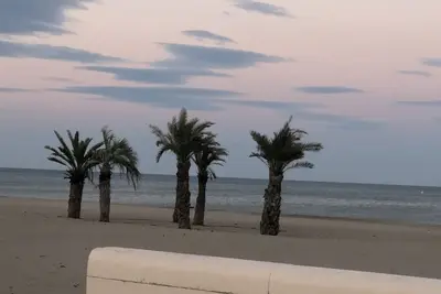 Image de Narbonne Plage T2 apartment of 40 M2 on the edge of the beach equipped with wifi