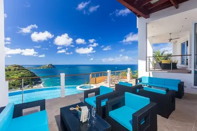 Image de Vues, couchers de soleil, design moderne pour vous et votre famille. Réservez directement avec le propriétaire