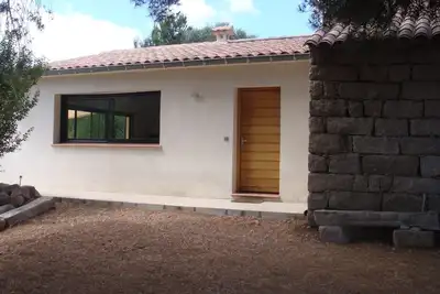 Image de Location maison dans un hameau, proche plages et montagne