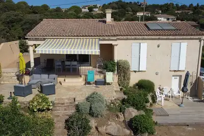 Image de Villa 4/6 pers Pinarello-2 mn Ă pied de la plage-vue magnifique sur la baie