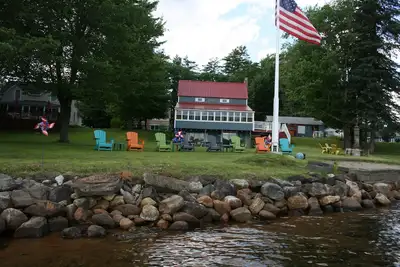 Image de Maison lumineuse et accueillante au bord du lac!