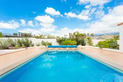 Image de Superbe villa de 3/4 chambres avec piscine privée chauffée et vue sur la mer, Golf Del Sur