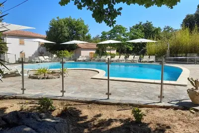 Image de 1km de la plage, appartement g avec terrasse dans résidence avec piscine