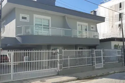 Image de Excellente Apt 2 chambres dans le centre Bombinhas à 300mts de la plage
