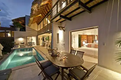 Image de Exclusive Penthouse avec 4 chambres et 4 salles de bains à La Ropa, Zihuatanejo
