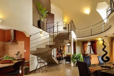 Image de Superbe Villa - piscine/jardin tropical/wifi/menage quotidien/plage à 2 pas
