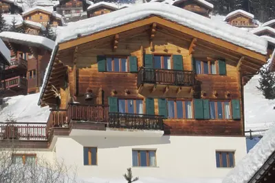 Image de Grimentz - chalet de charme - 13 personnes dans 7 chambres