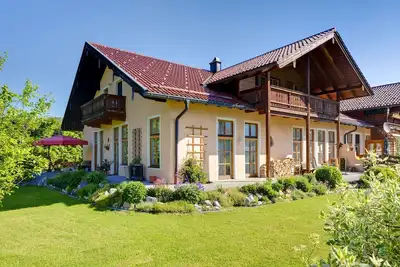 Image de grand appartement non-fumeur pour 2-4 personnes, vue dégagée sur la montagne