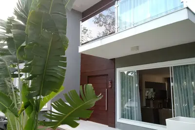 Image de Maison. Spectaculaire, 5 suites, haut niveau, Itacimirim. Cond. CINQUIÈME Des Lagunes.