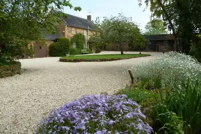 Image de Charmant Cottage Cotswold. Un village paisible situé dans un quartier calme