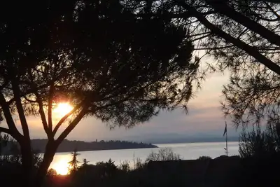 Image de Villa Larry à San Feliciano sul Trasimeno avec jardin et oliveraie